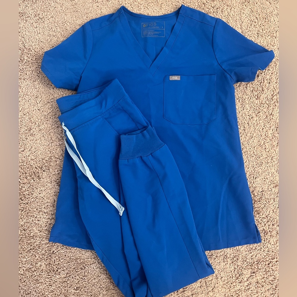 Size small figs set